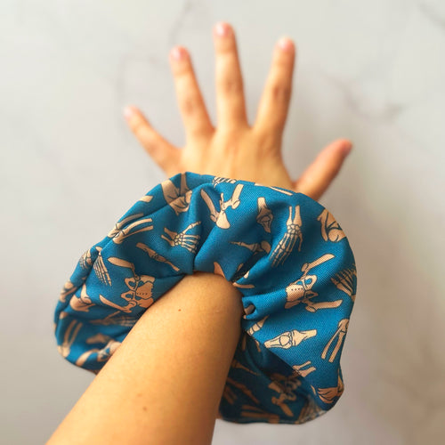 Maxi Scrunchie Turquoise Bones