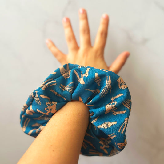 Maxi Scrunchie Turquoise Bones